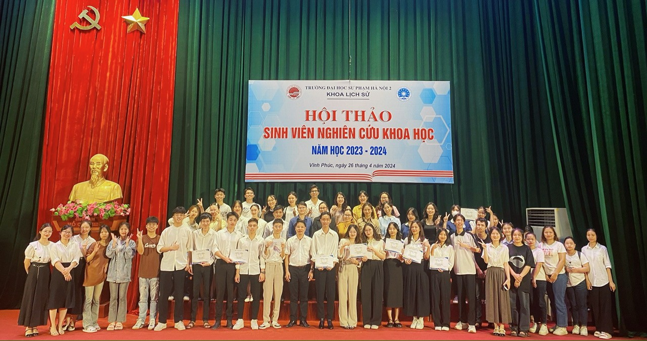 Khoa Lịch sử tổ chức thành công Hội thảo Sinh viên nghiên cứu khoa học năm học 2023 - 2024