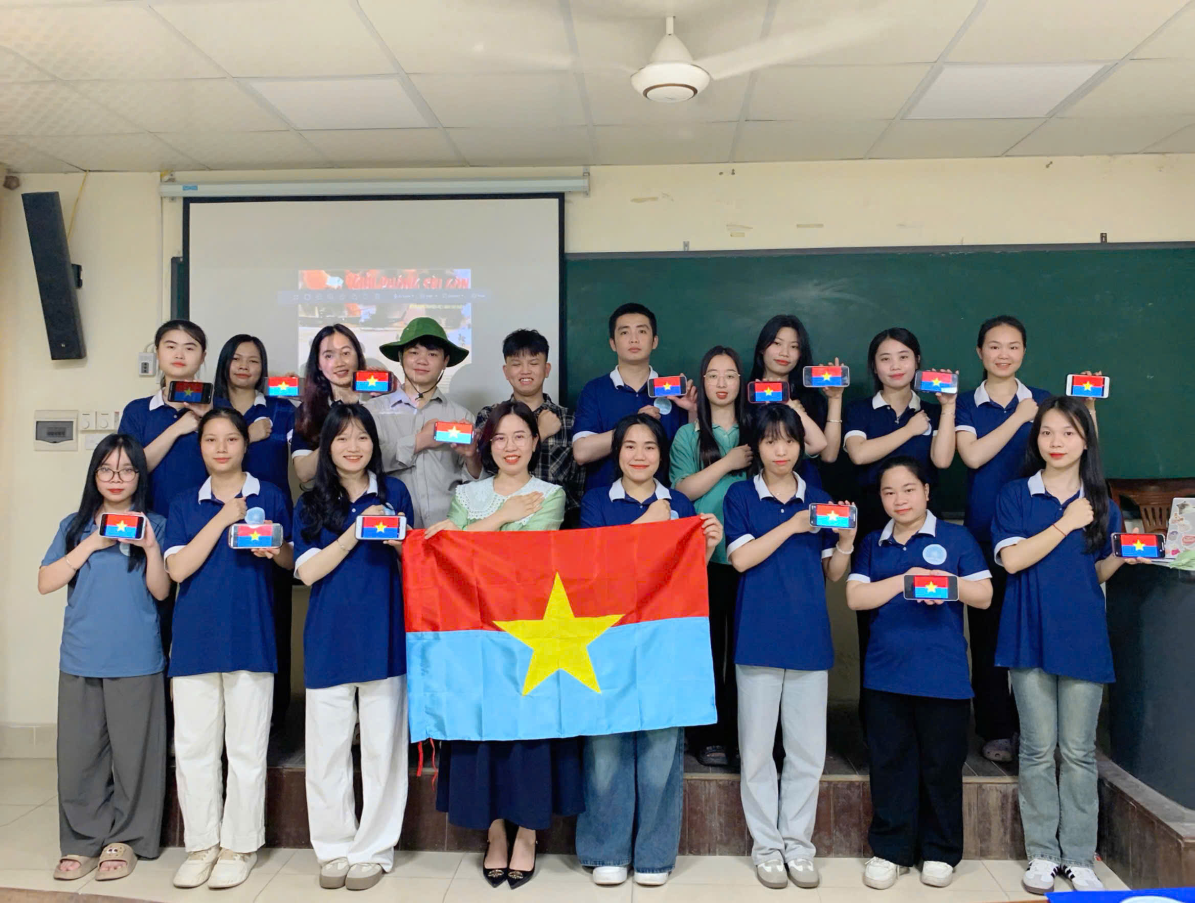 Có những thước phim không chỉ để xem, mà để sống lại cả một thời kì lịch sử