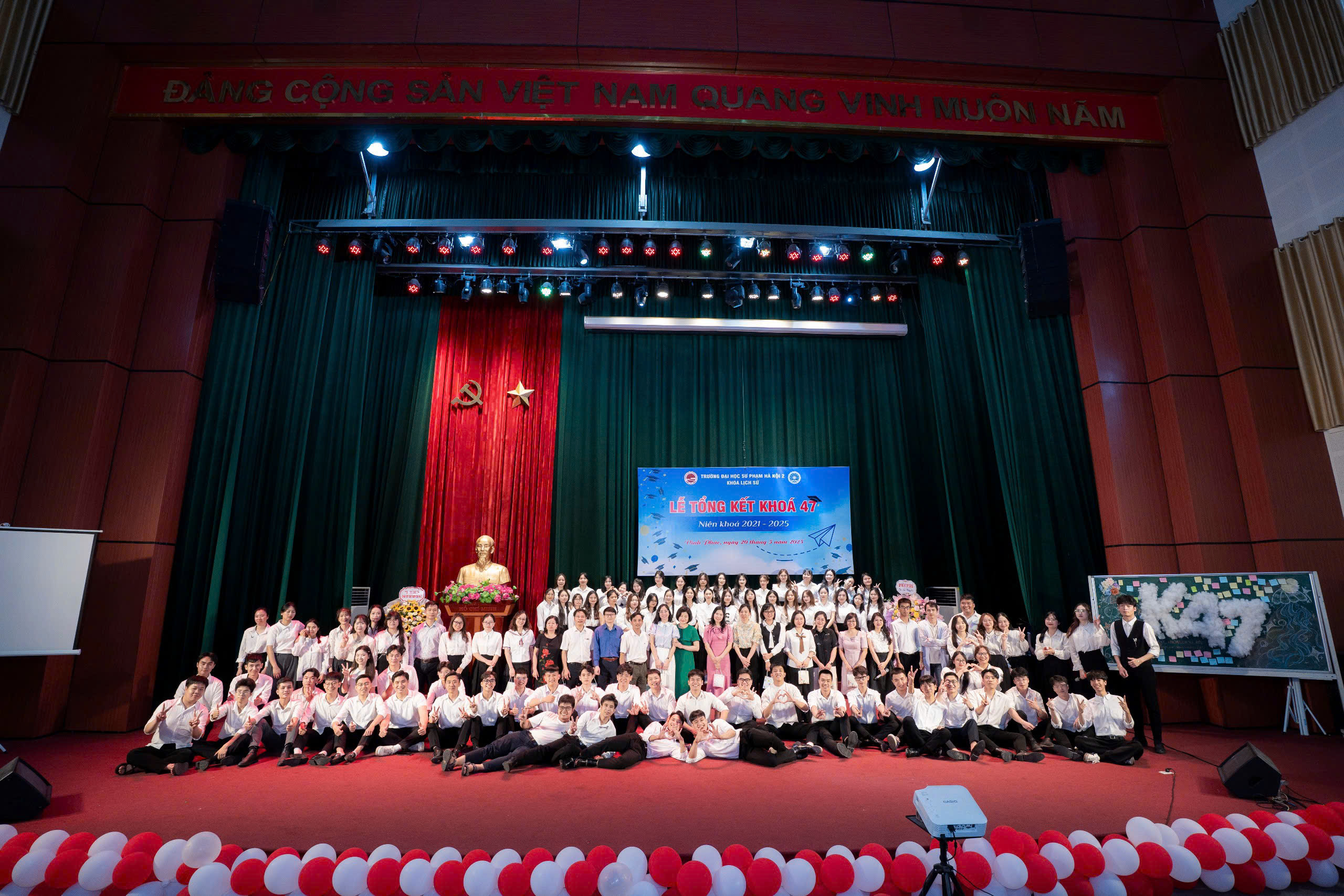 Lễ Tổng kết và tri ân thầy cô – khóa k47 (niên khóa 2021 – 2025) 