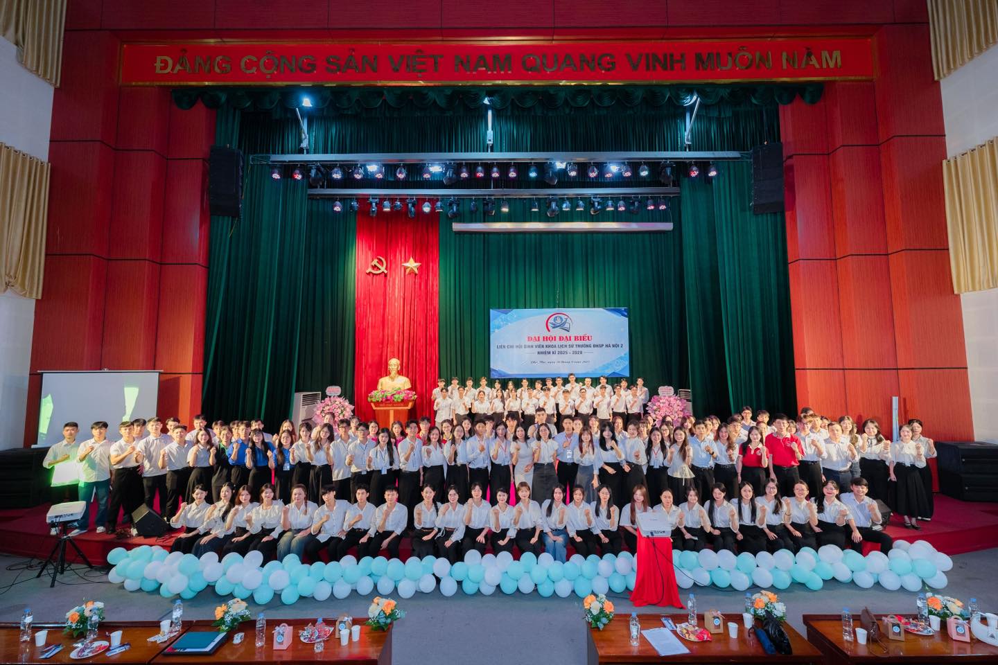 Chúc mừng Đại hội Đại biểu Liên chi Hội Sinh viên khoa Lịch sử nhiệm kì 2025 - 2028 diễn ra thành công rực rỡ