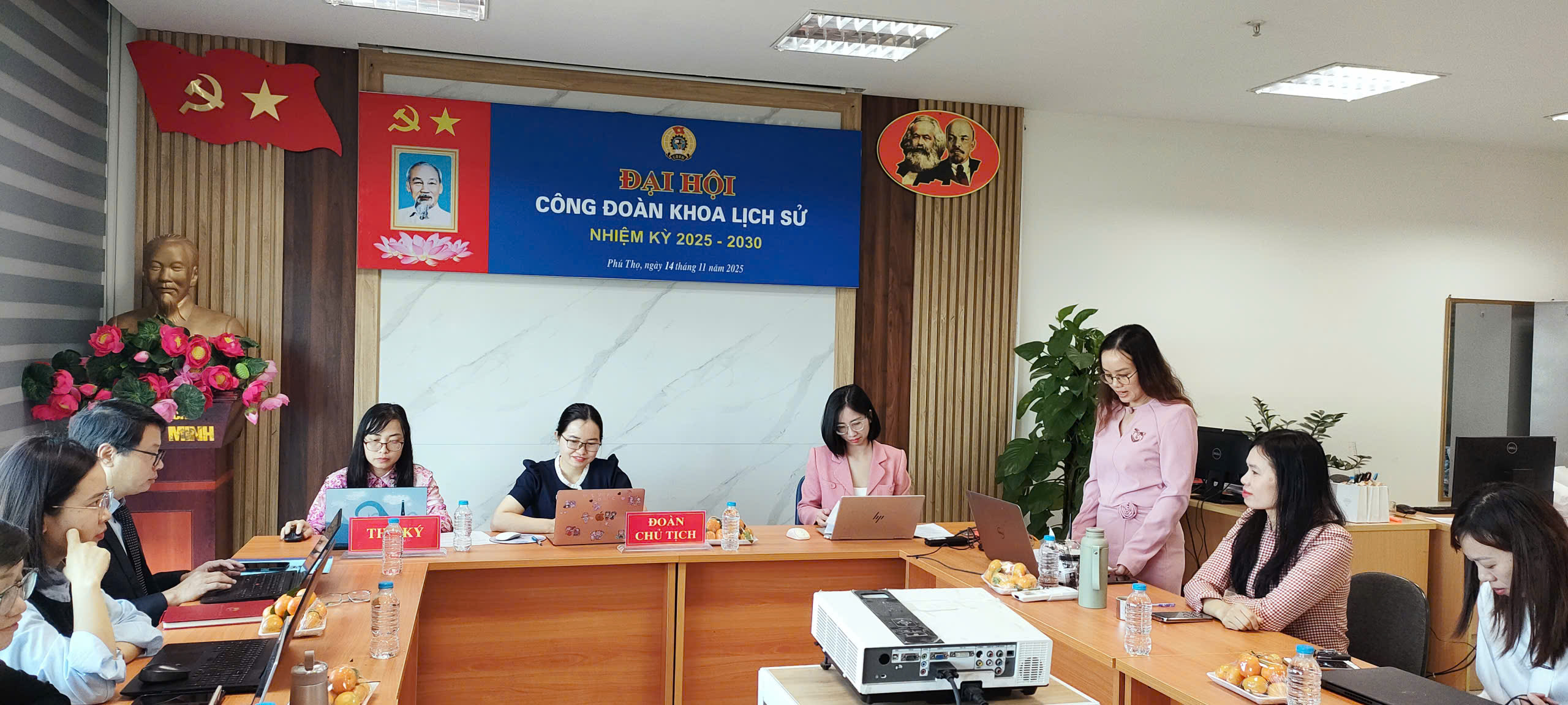 z7222572751021_5a56ef0ca45c07edc0f5d9764d4d5508