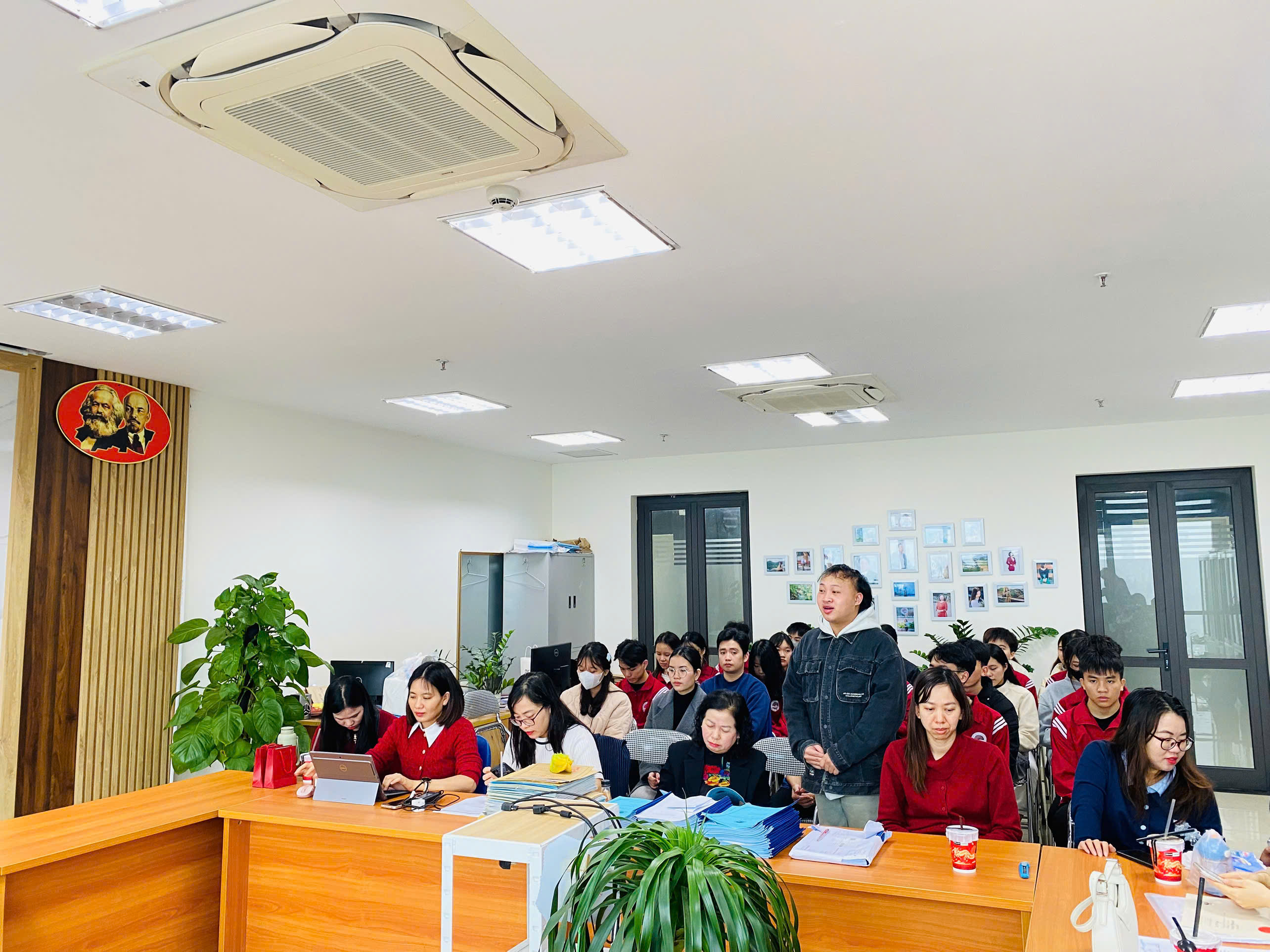 z7503571532085_f2c1b89e697b4f005a1c8ac0c9c005a6