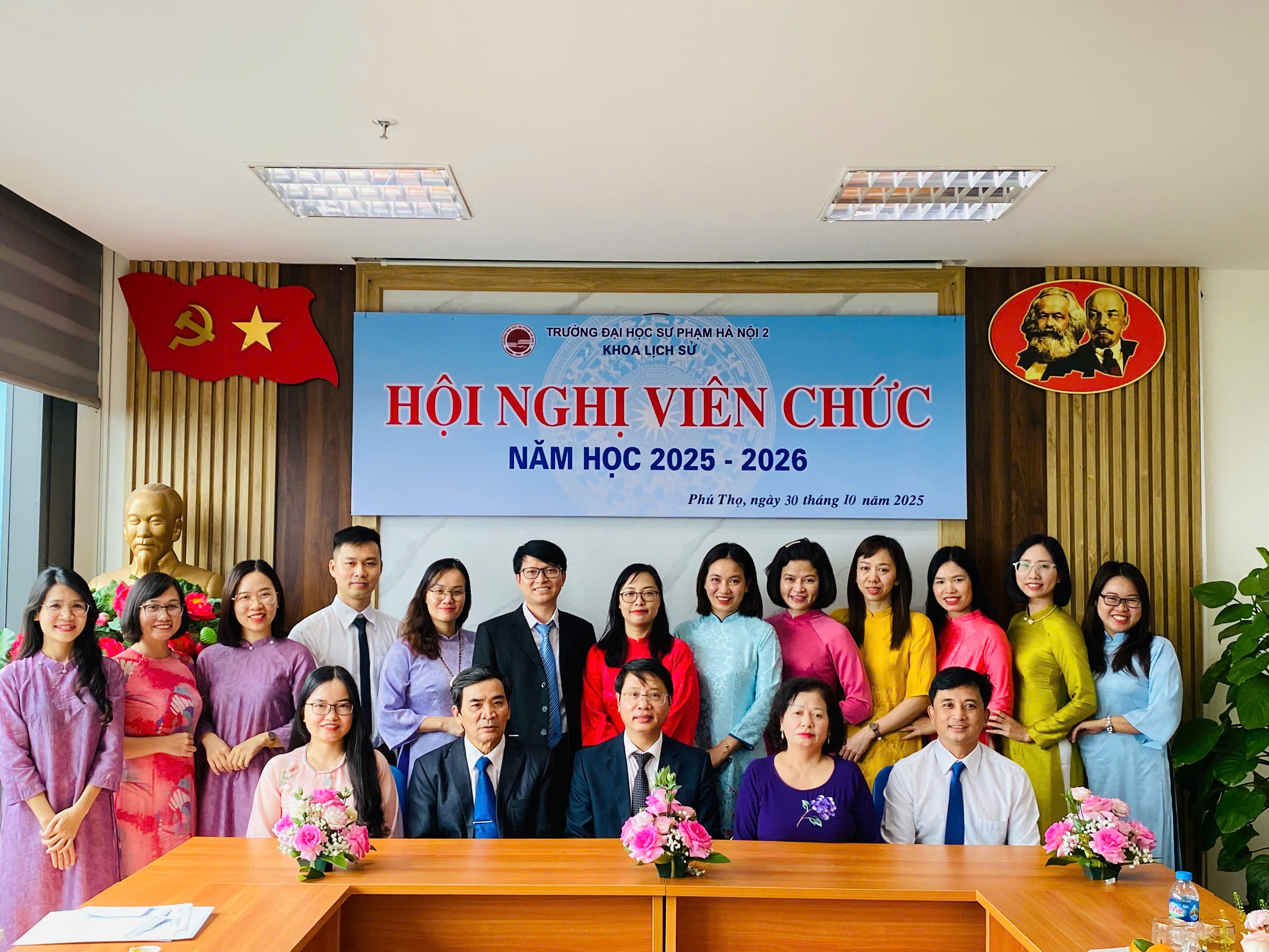 Khoa Lịch sử tổ chức thành công Hội nghị iên chức năm học 2025-2026