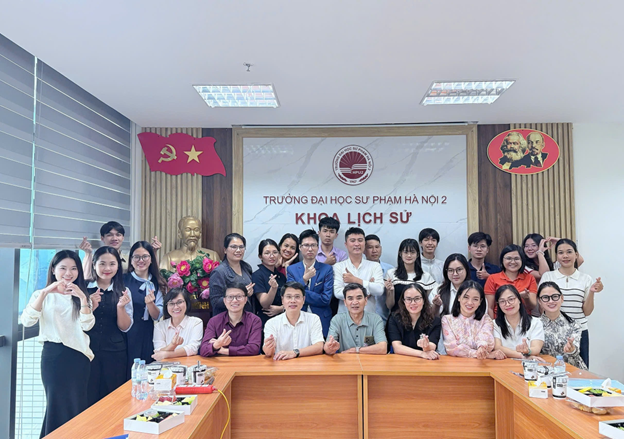Khoa Lịch sử tổ chức thành công buổi bảo vệ đề cương Luận văn Thạc sĩ cho học viên K29 chuyên ngành Lịch sử Việt Nam